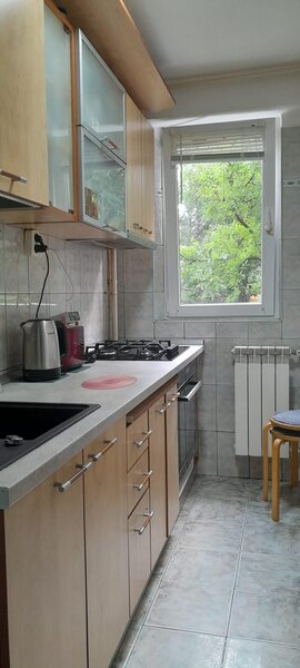 Berceni, Brancoveanu, Izvorul Oltului, etaj 2, bloc reabilitat